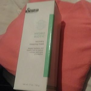 Hydrobiotic recovery sleeping mask